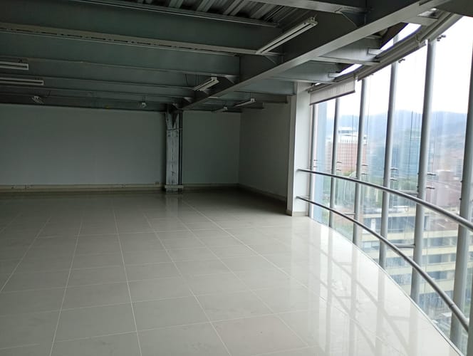 Oficina en arriendo en El Poblado, Medellín, 165 m² · foto 6 de 11