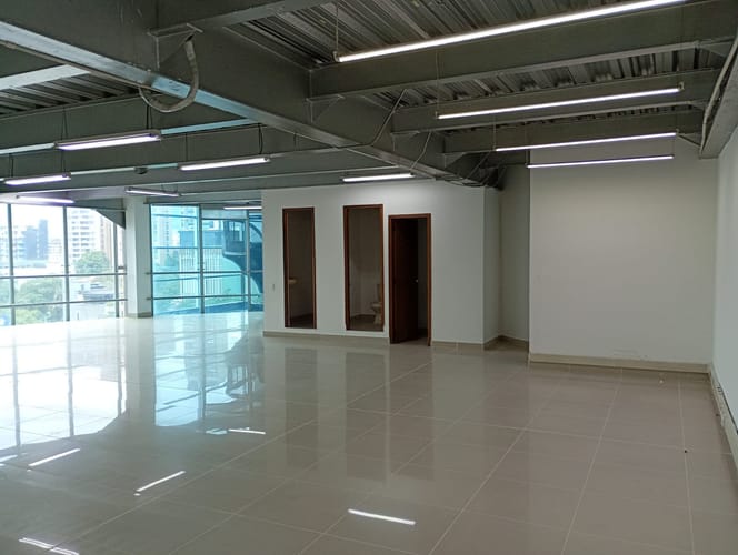 Oficina en arriendo en El Poblado, Medellín, 165 m² · foto 9 de 11