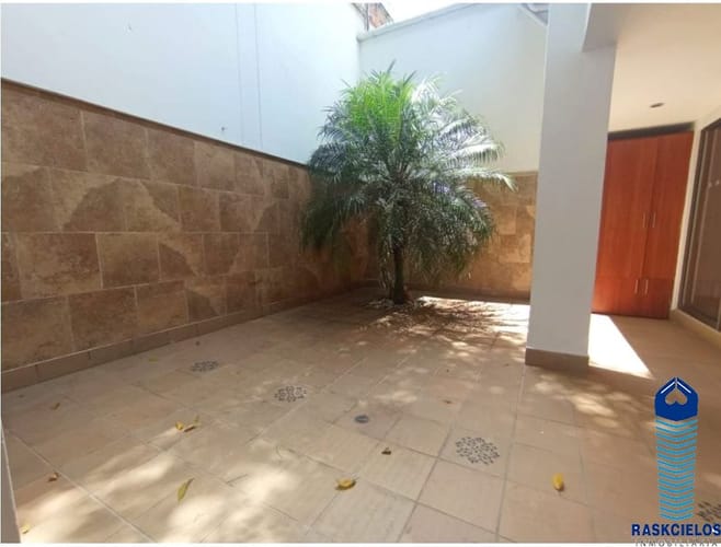 Casa de 5 alcobas en venta en La Palma, Medellín, 250 m² · foto 4 de 16