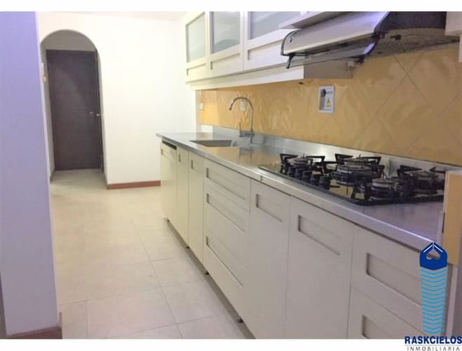 Casa de 5 alcobas en venta en La Palma, Medellín, 250 m² · foto 5 de 16
