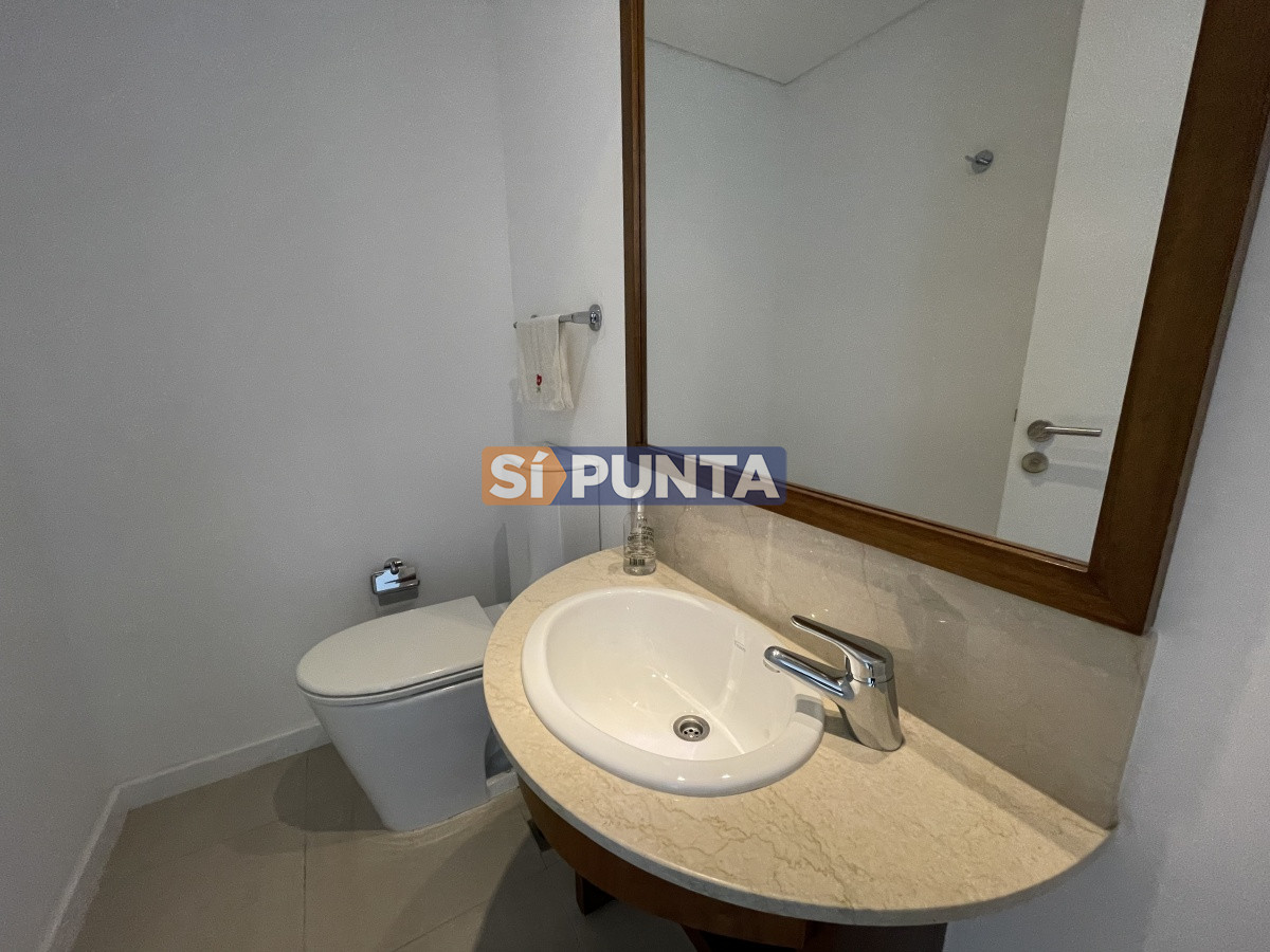 APARTAMENTO EN ALQUILER PUNTA DEL ESTE CON VISTA AL MAR 2 DORMITORIOS EXELENTE!!! · Foto 6