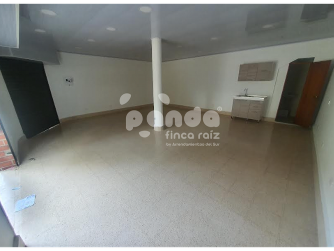 Local en arriendo en La Magnolia, Envigado, 50 m² · foto 2 de 3
