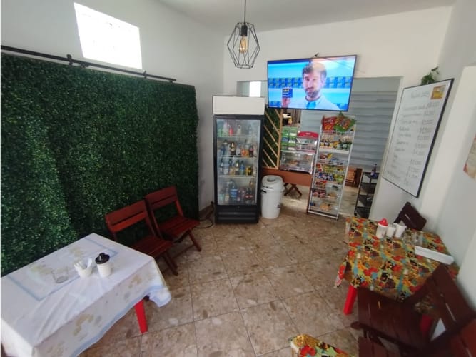 Casa de 7 alcobas en venta en Las Palmas, Medellín, 170 m² · foto 23 de 24