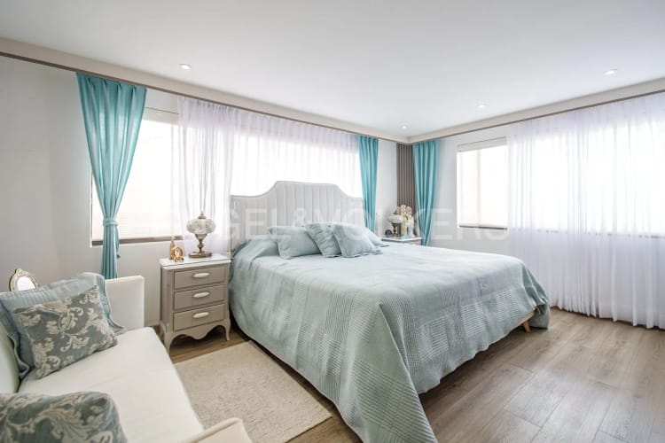 Apartamento de 3 alcobas en venta en Chicó Navarra, Bogotá, 171 m² · foto 12 de 18