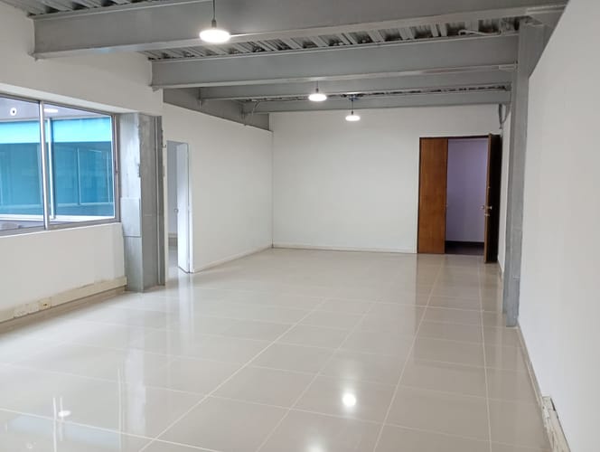Oficina en arriendo en El Poblado, Medellín, 80 m² · foto 5 de 9
