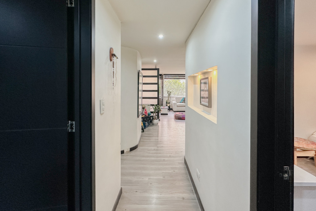 Apartamento en venta en Santa Barbara Central, Bogotá · foto 8 de 16