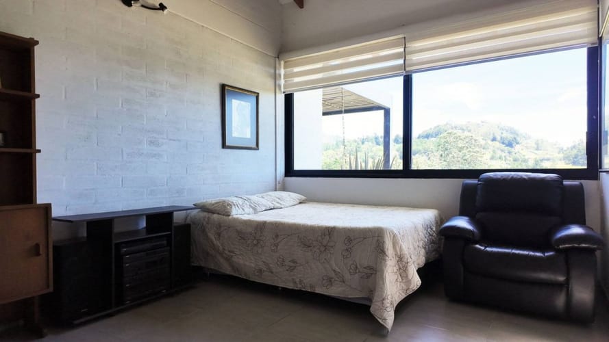 Casa de 3 alcobas en venta en Sajonia, Rionegro, 318 m² · foto 17 de 24