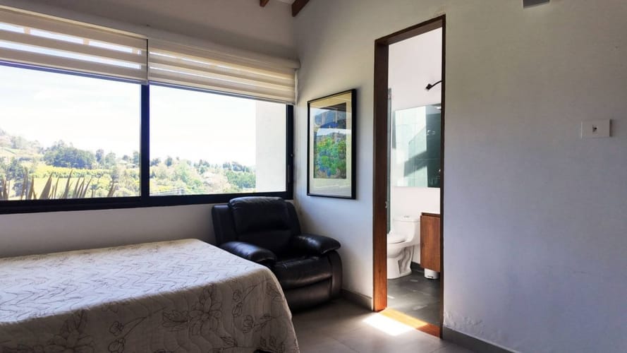 Casa de 3 alcobas en venta en Sajonia, Rionegro, 318 m² · foto 19 de 24