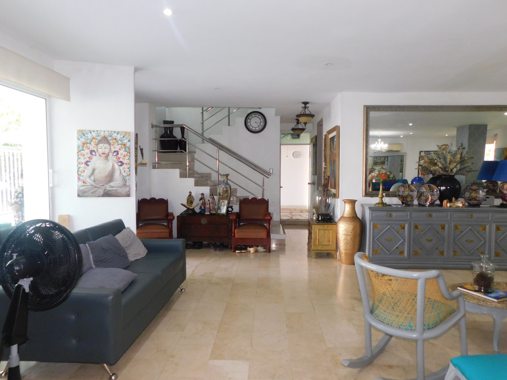 Casa en venta en El Poblado, Barranquilla · foto 2 de 24