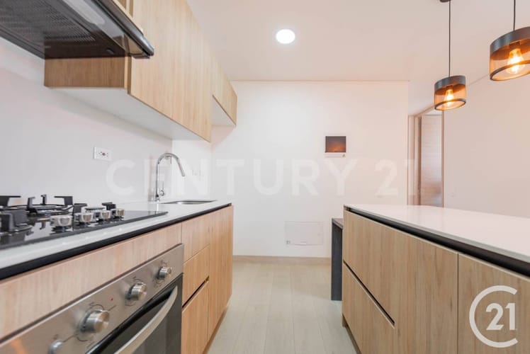 Casa de 2 alcobas en venta en El Poblado, Medellín, 60 m² · foto 2 de 24