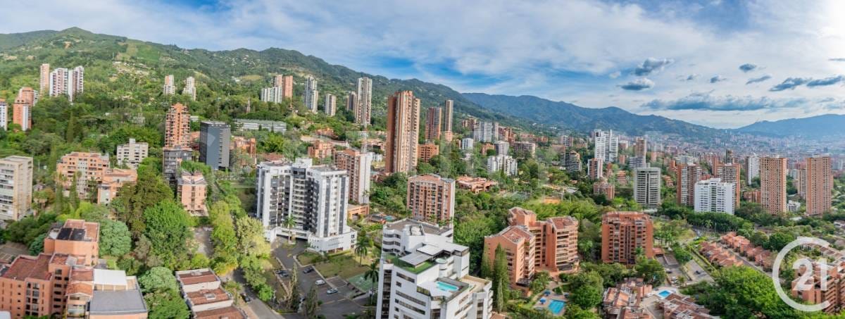 Casa de 2 alcobas en venta en El Poblado, Medellín, 60 m² · foto 5 de 24