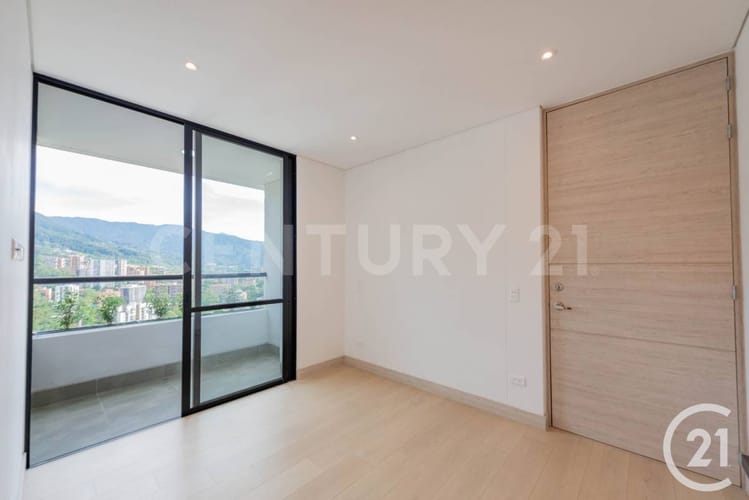 Casa de 2 alcobas en venta en El Poblado, Medellín, 60 m² · foto 6 de 24