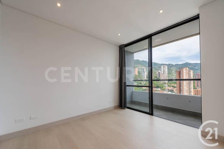 Casa de 2 alcobas en venta en El Poblado, Medellín, 60 m² · foto 12 de 24