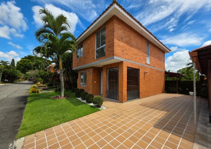 Casa de 3 alcobas en venta en Parque Natura, Jamundí, 210 m² · foto 4 de 23