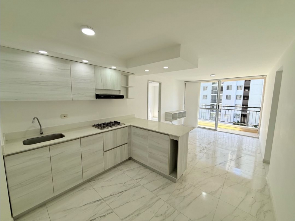 Apartamento en arriendo en Bochalema, Cali · foto 2 de 17