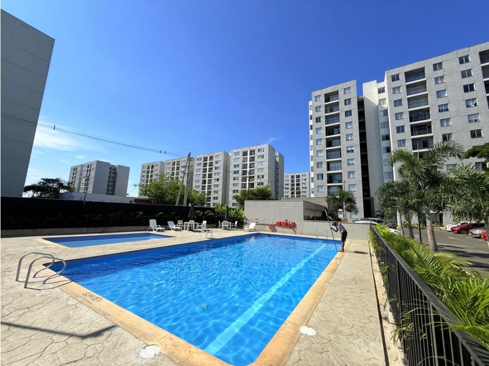 Apartamento en arriendo en Bochalema, Cali · foto 3 de 17