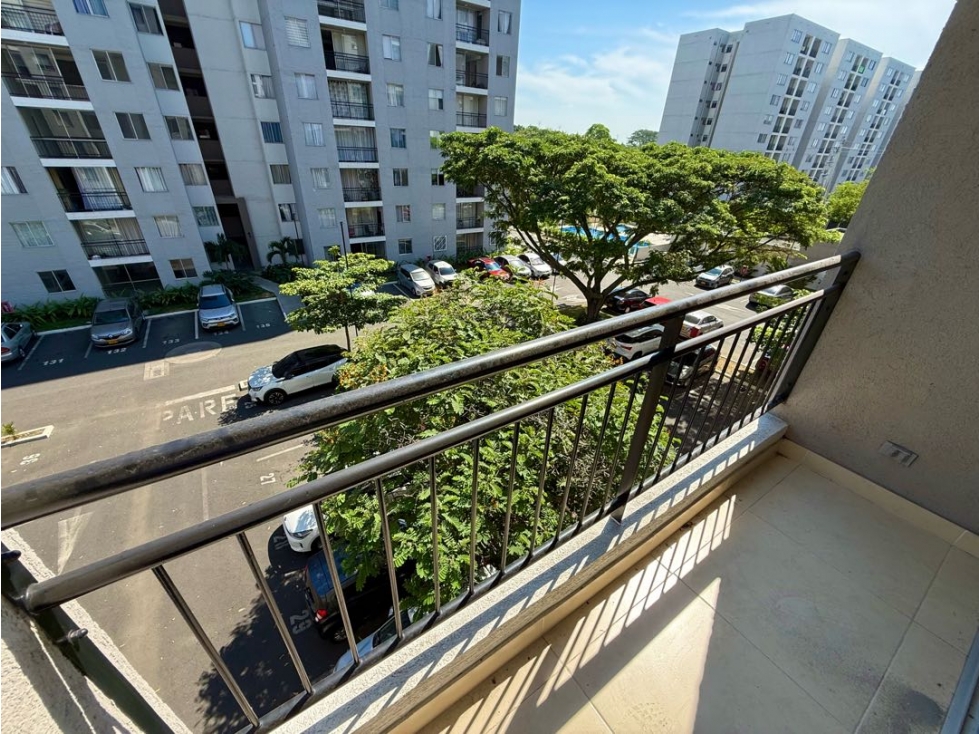 Apartamento en arriendo en Bochalema, Cali · foto 4 de 17