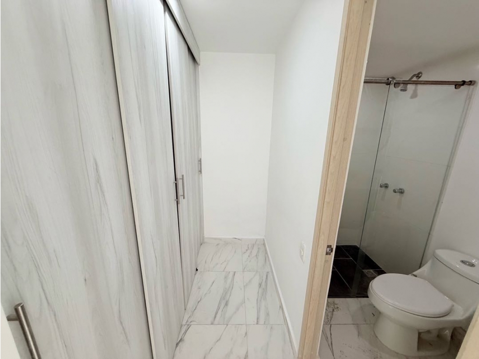 Apartamento en arriendo en Bochalema, Cali · foto 13 de 17