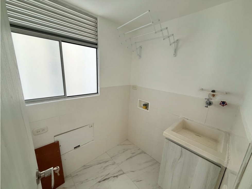 Apartamento en arriendo en Bochalema, Cali · foto 16 de 17