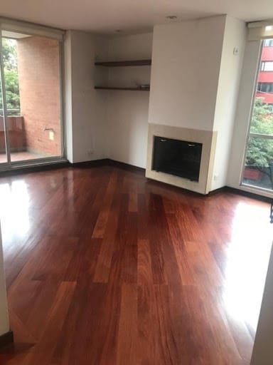 Apartamento de 3 alcobas en venta en Los Rosales, Bogotá, 193 m² · foto 3 de 17