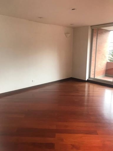 Apartamento de 3 alcobas en venta en Los Rosales, Bogotá, 193 m² · foto 5 de 17