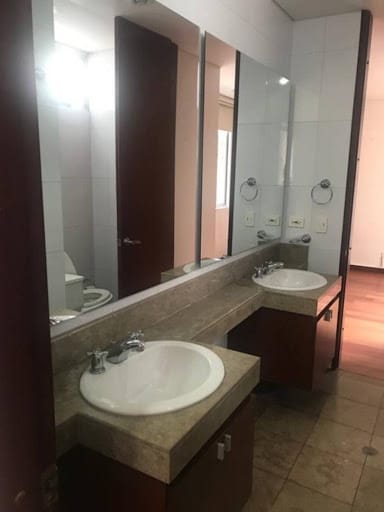 Apartamento de 3 alcobas en venta en Los Rosales, Bogotá, 193 m² · foto 13 de 17