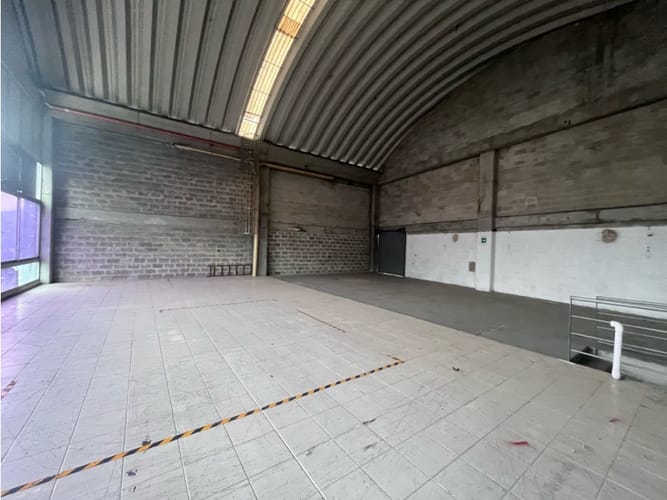 Bodega en arriendo en Monteazul, Sabaneta, 480 m² · foto 15 de 21
