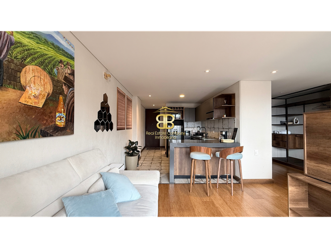Apartaestudio en venta en La Candelaria, Bogotá, 50 m² · foto 2 de 24