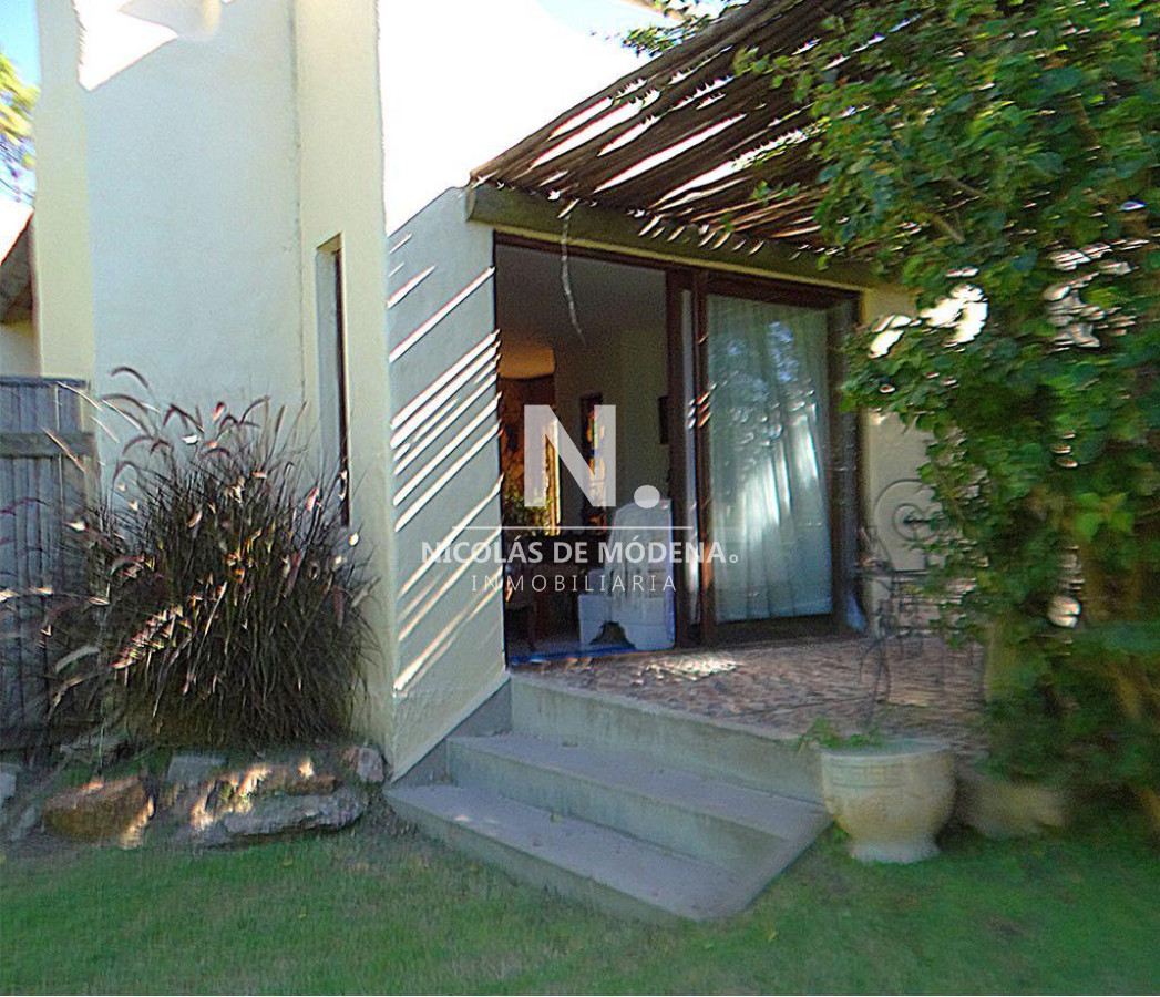Casa en La Barra a pasos del mar · Foto 9