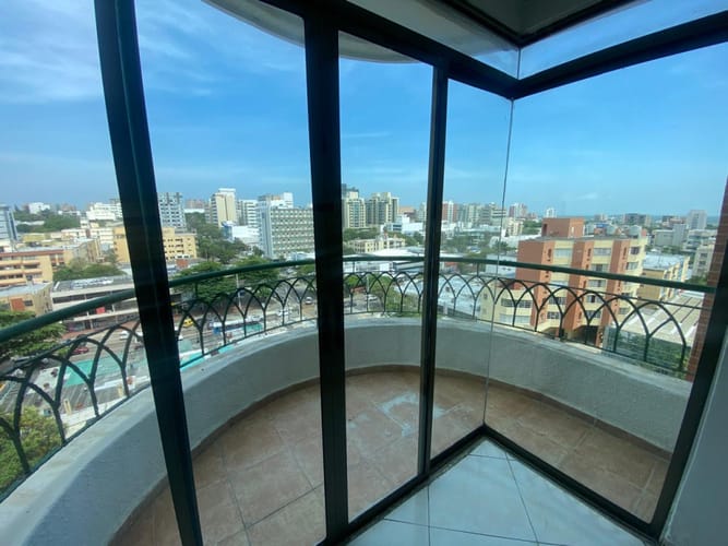 Apartamento de 3 alcobas en venta en Altos Del Prado, Barranquilla, 140 m² · foto 2 de 18
