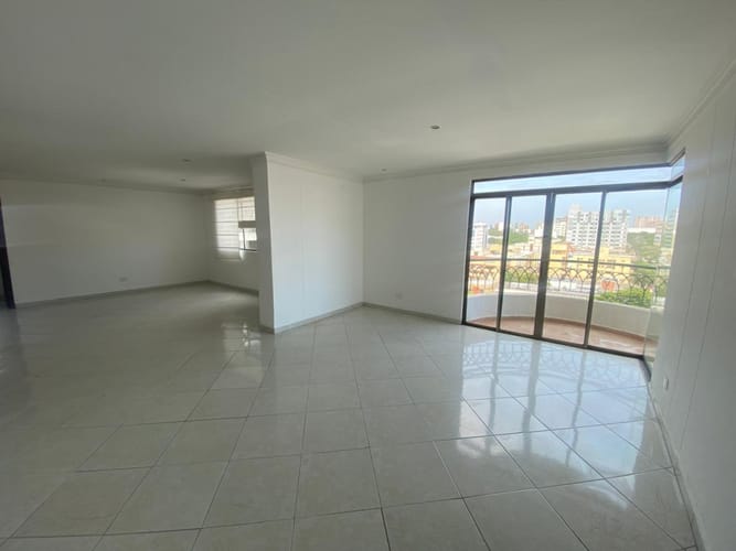 Apartamento de 3 alcobas en venta en Altos Del Prado, Barranquilla, 140 m² · foto 3 de 18