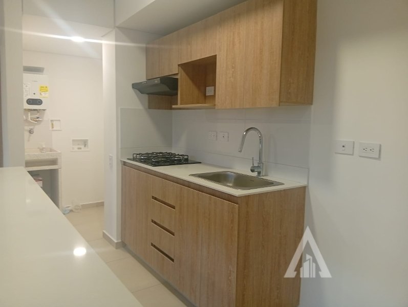 Apartamento en venta en Los Naranjos, Itagüí · foto 2 de 14