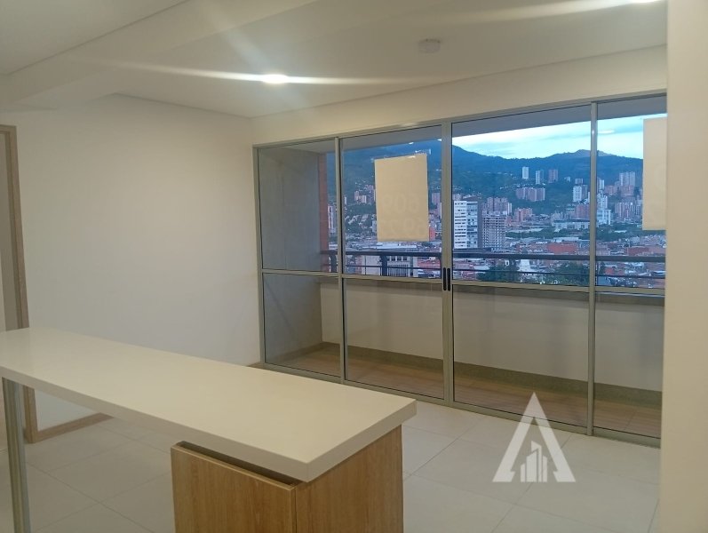 Apartamento en venta en Los Naranjos, Itagüí · foto 4 de 14
