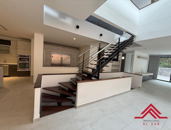 Casa de 4 alcobas en venta en Altos Del Poblado, Medellín, 940 m² · foto 6 de 20