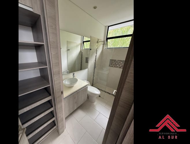 Casa de 4 alcobas en venta en Altos Del Poblado, Medellín, 940 m² · foto 14 de 20