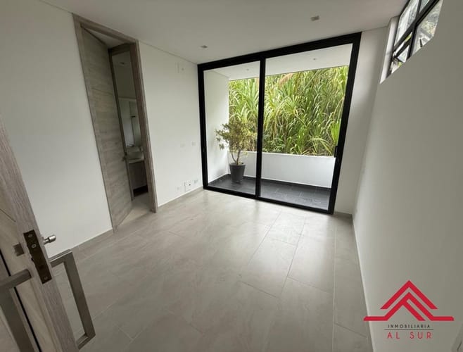 Casa de 4 alcobas en venta en Altos Del Poblado, Medellín, 940 m² · foto 13 de 20