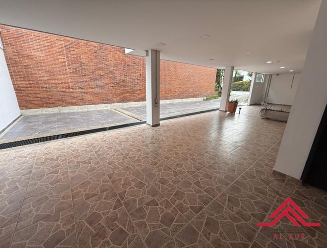 Casa de 4 alcobas en venta en Altos Del Poblado, Medellín, 940 m² · foto 19 de 20