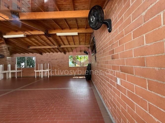 Apartamento de 4 alcobas en arriendo en Patio Bonito, Medellín, 140 m² · foto 24 de 24