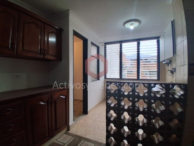 Apartamento de 3 alcobas en arriendo en Bolivariana, Medellín, 130 m² · foto 9 de 21