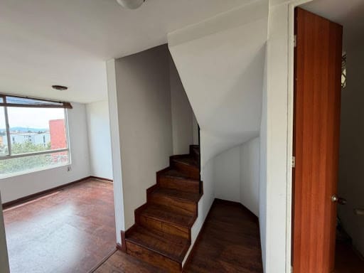 Apartamento de 3 alcobas en venta en Verbenal San Antonio, Bogotá, 66 m² · foto 2 de 24