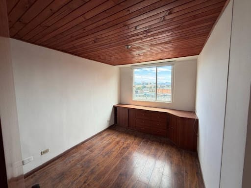 Apartamento de 3 alcobas en venta en Verbenal San Antonio, Bogotá, 66 m² · foto 11 de 24