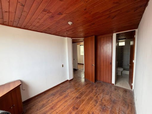 Apartamento de 3 alcobas en venta en Verbenal San Antonio, Bogotá, 66 m² · foto 12 de 24