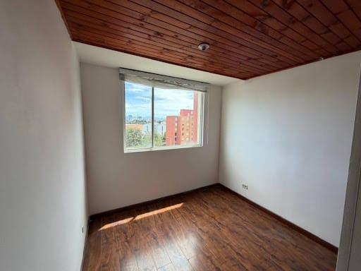 Apartamento de 3 alcobas en venta en Verbenal San Antonio, Bogotá, 66 m² · foto 13 de 24