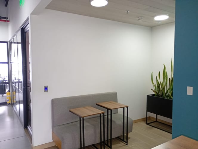 Oficina en arriendo en El Poblado, Medellín, 390 m² · foto 10 de 13
