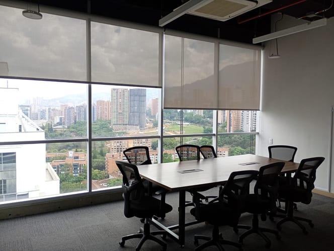 Oficina en arriendo en El Poblado, Medellín, 390 m² · foto 11 de 13