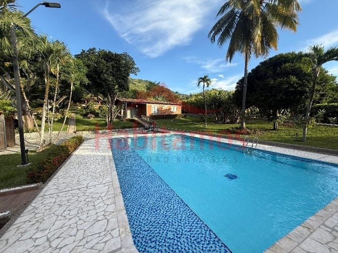 Finca en venta en Veliguarin, Piedecuesta, 4459 m² · foto 16 de 24
