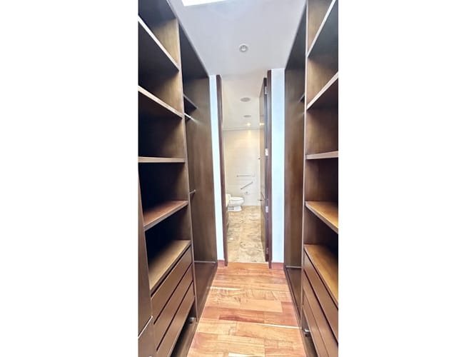 Apartamento de 3 alcobas en venta en Chicó Reservado, Bogotá, 160 m² · foto 20 de 24