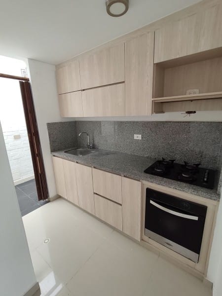 Casa de 4 alcobas en venta en El Castillo, Jamundí, 210 m² · foto 3 de 14