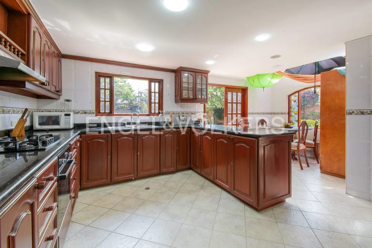 Casa de 4 alcobas en venta en San Jose De Bavaria, Bogotá, 218 m² · foto 9 de 20