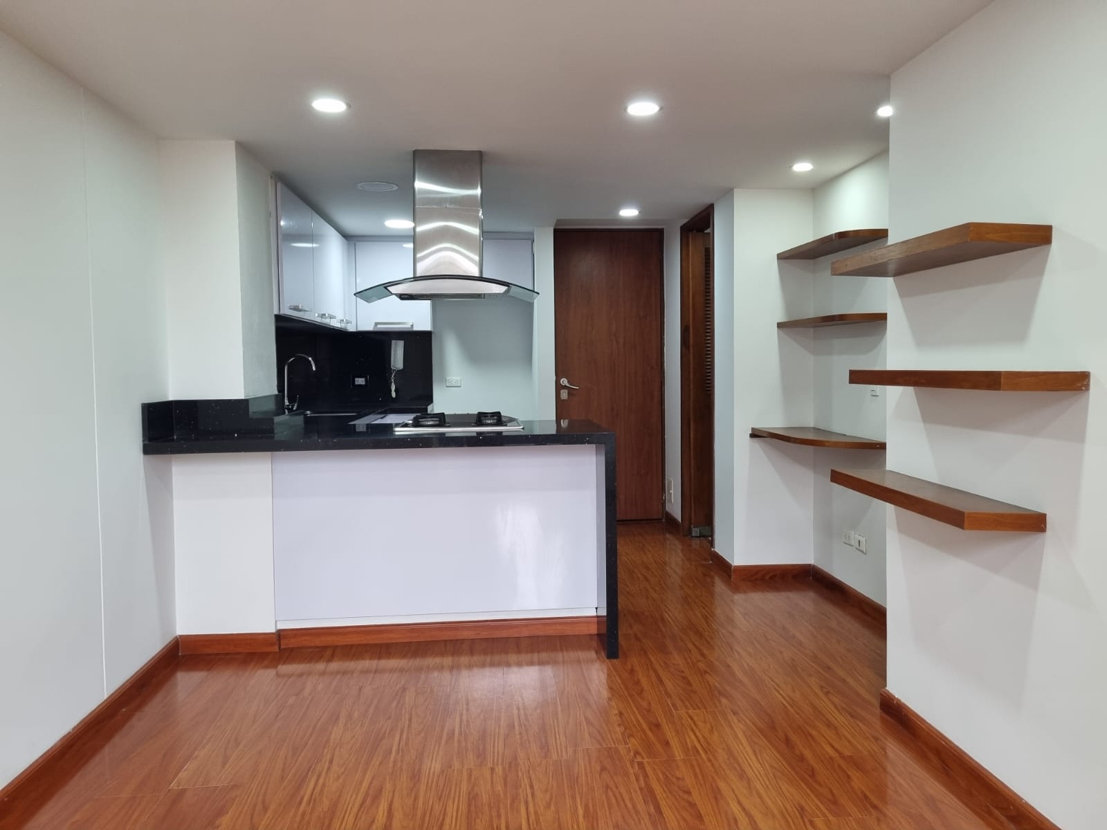 Apartamento en venta en Lagos De Torca, Bogotá · foto 4 de 23